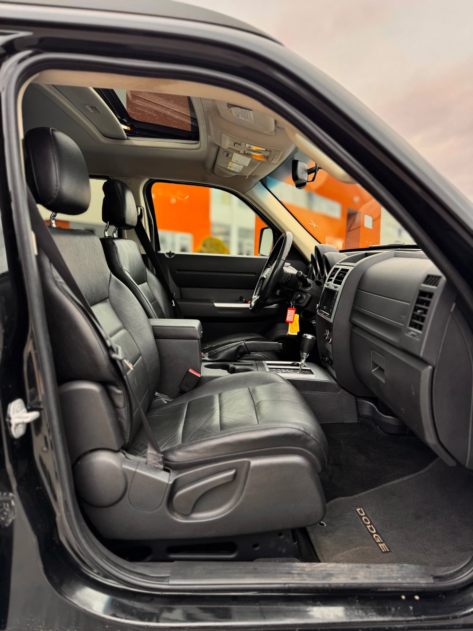 Dodge Nitro 2011 - Image 9