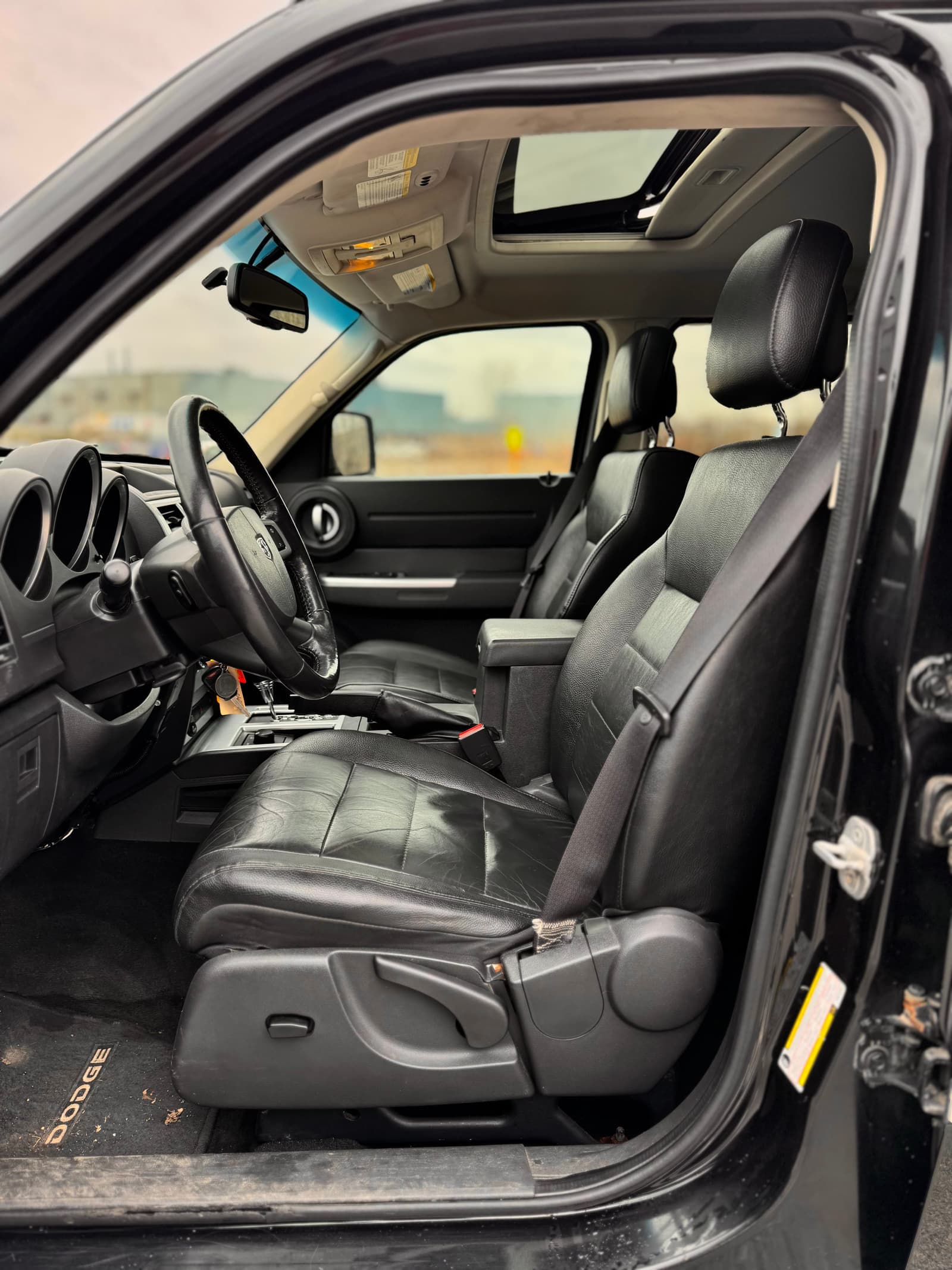 Dodge Nitro 2011 - Image 13