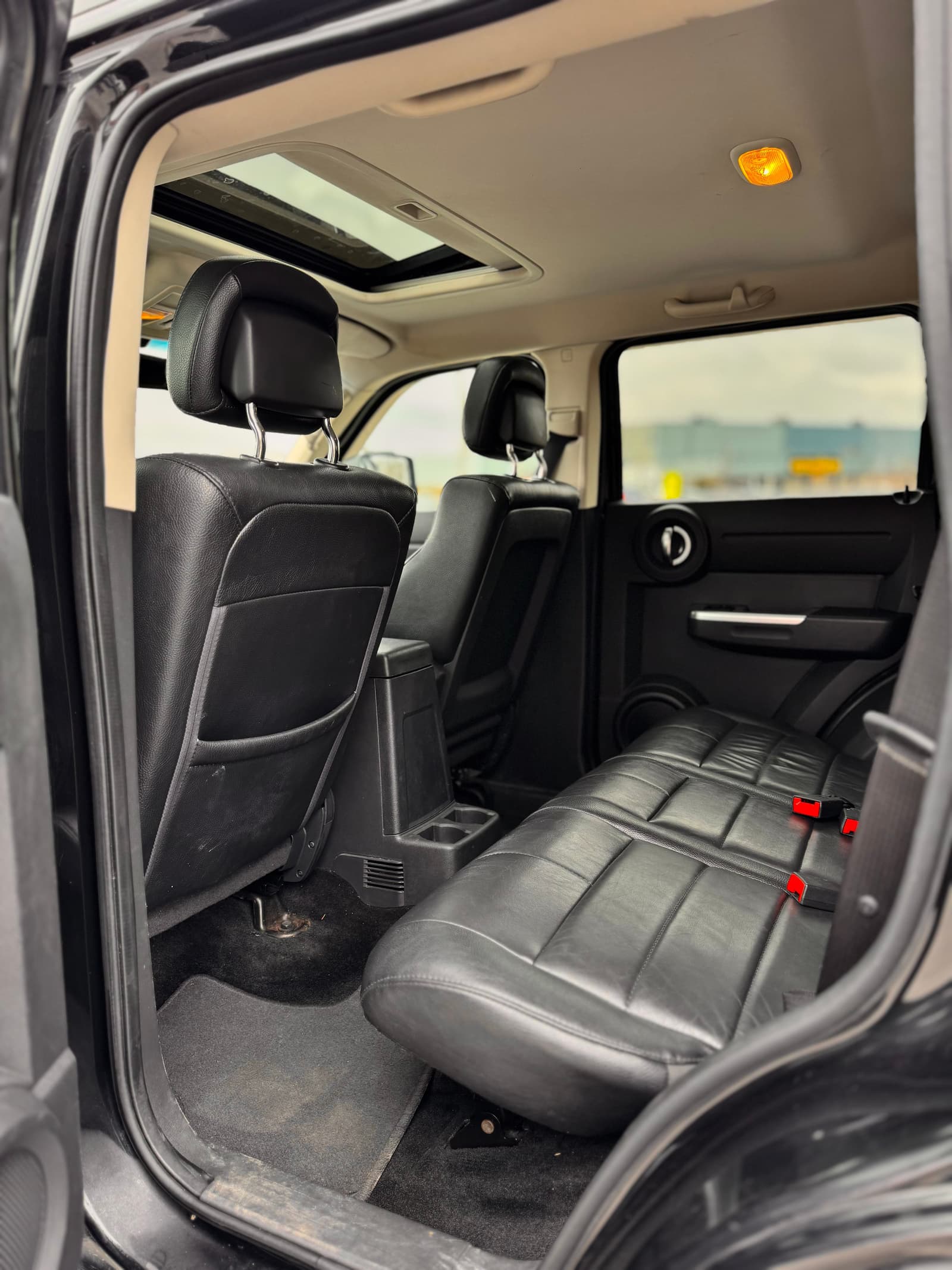 Dodge Nitro 2011 - Image 15