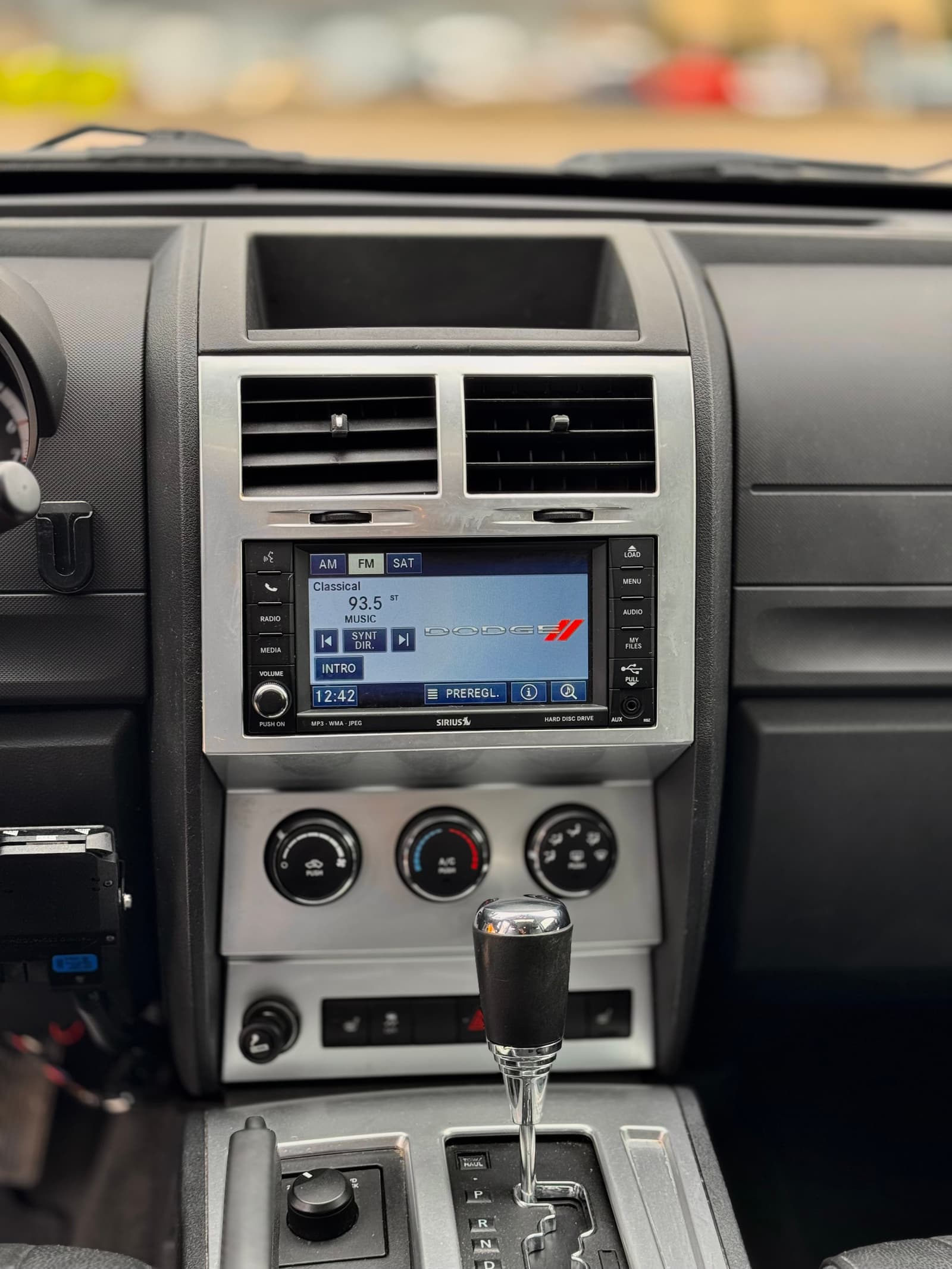 Dodge Nitro 2011 - Image 20