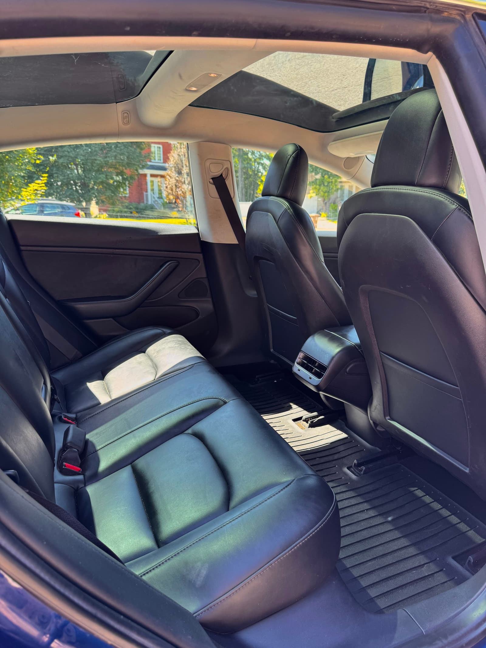 Tesla Model 3 2019 - Image 10