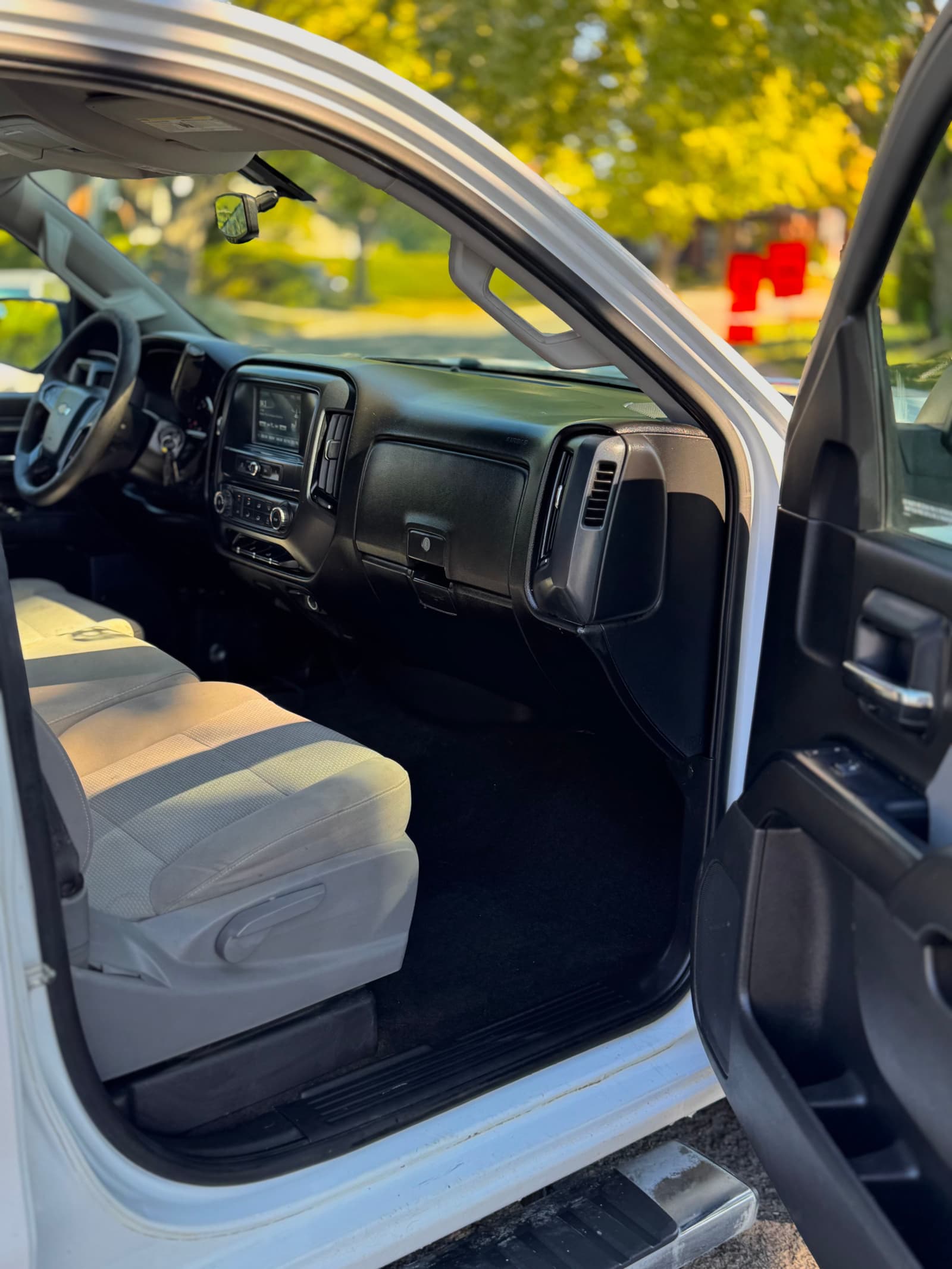 Chevrolet Silverado 1500 2018 - Image 10