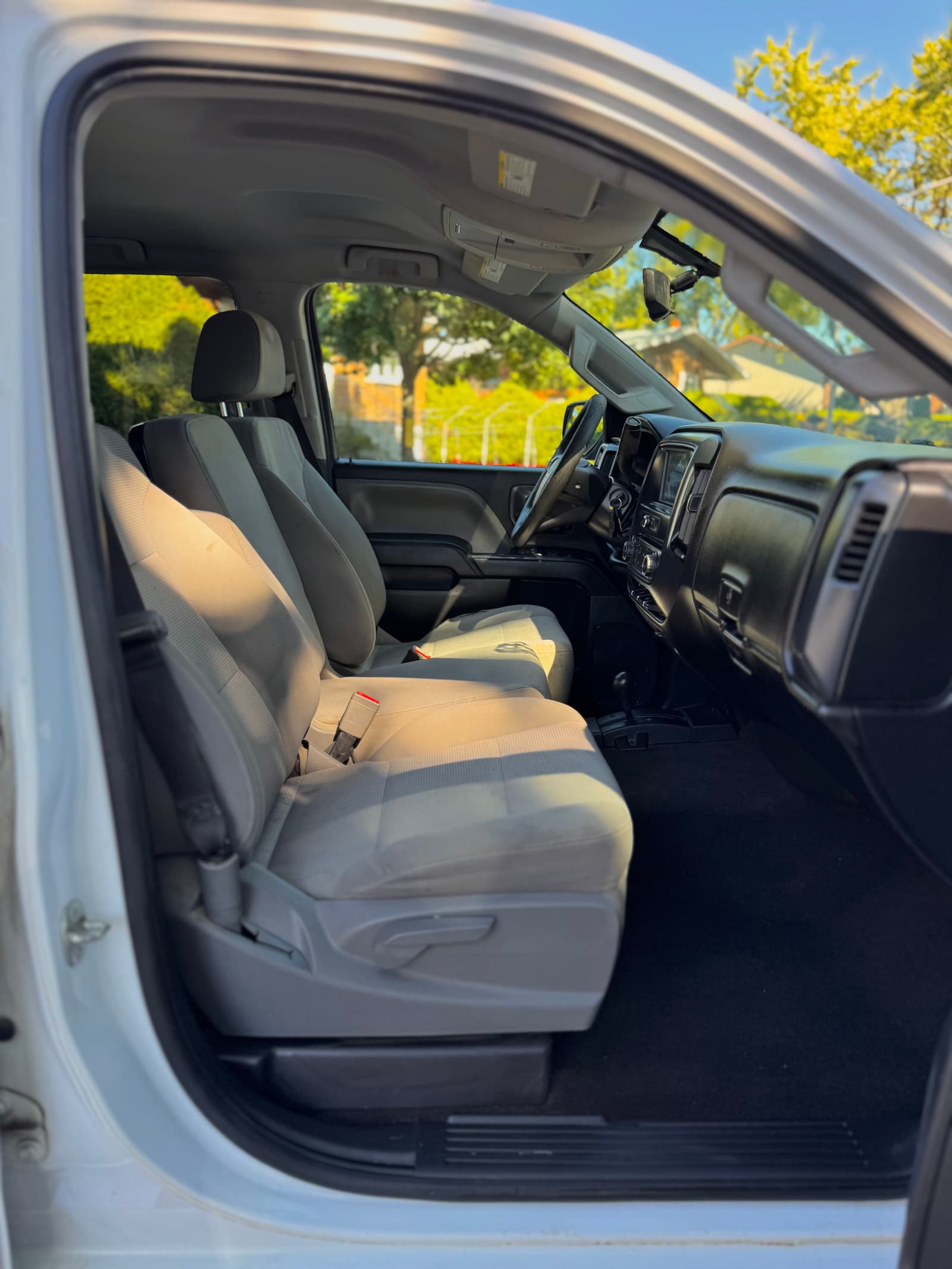 Chevrolet Silverado 1500 2018 - Image 11