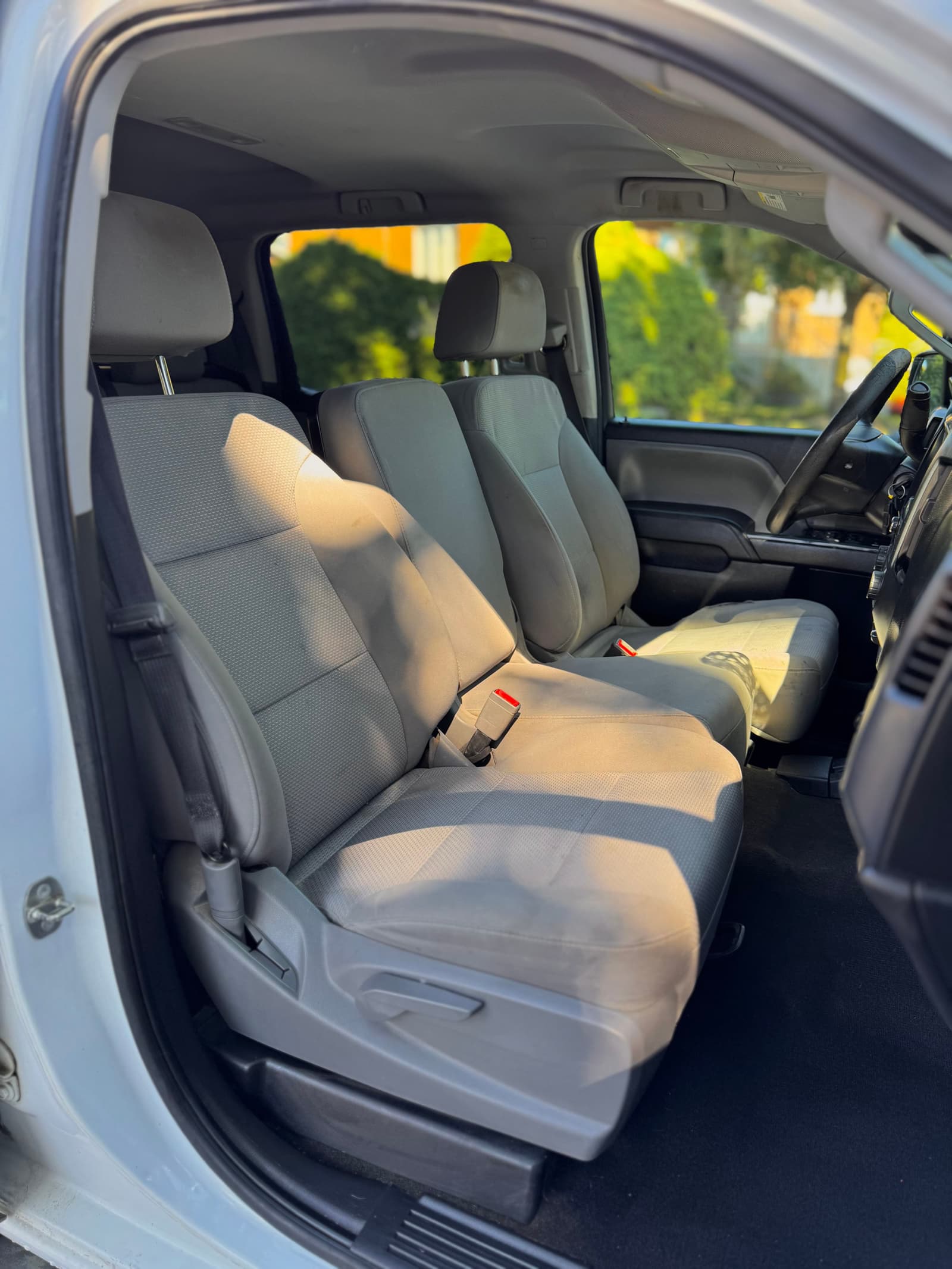 Chevrolet Silverado 1500 2018 - Image 12