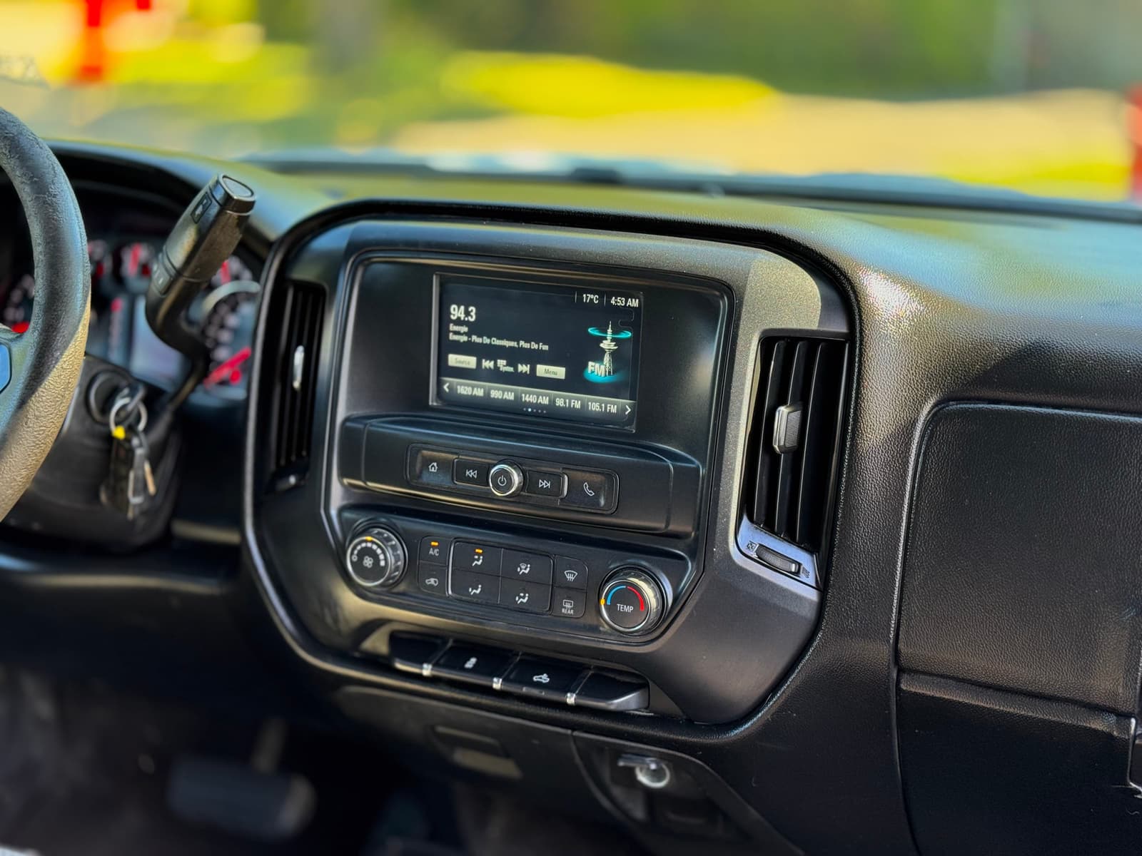 Chevrolet Silverado 1500 2018 - Image 16