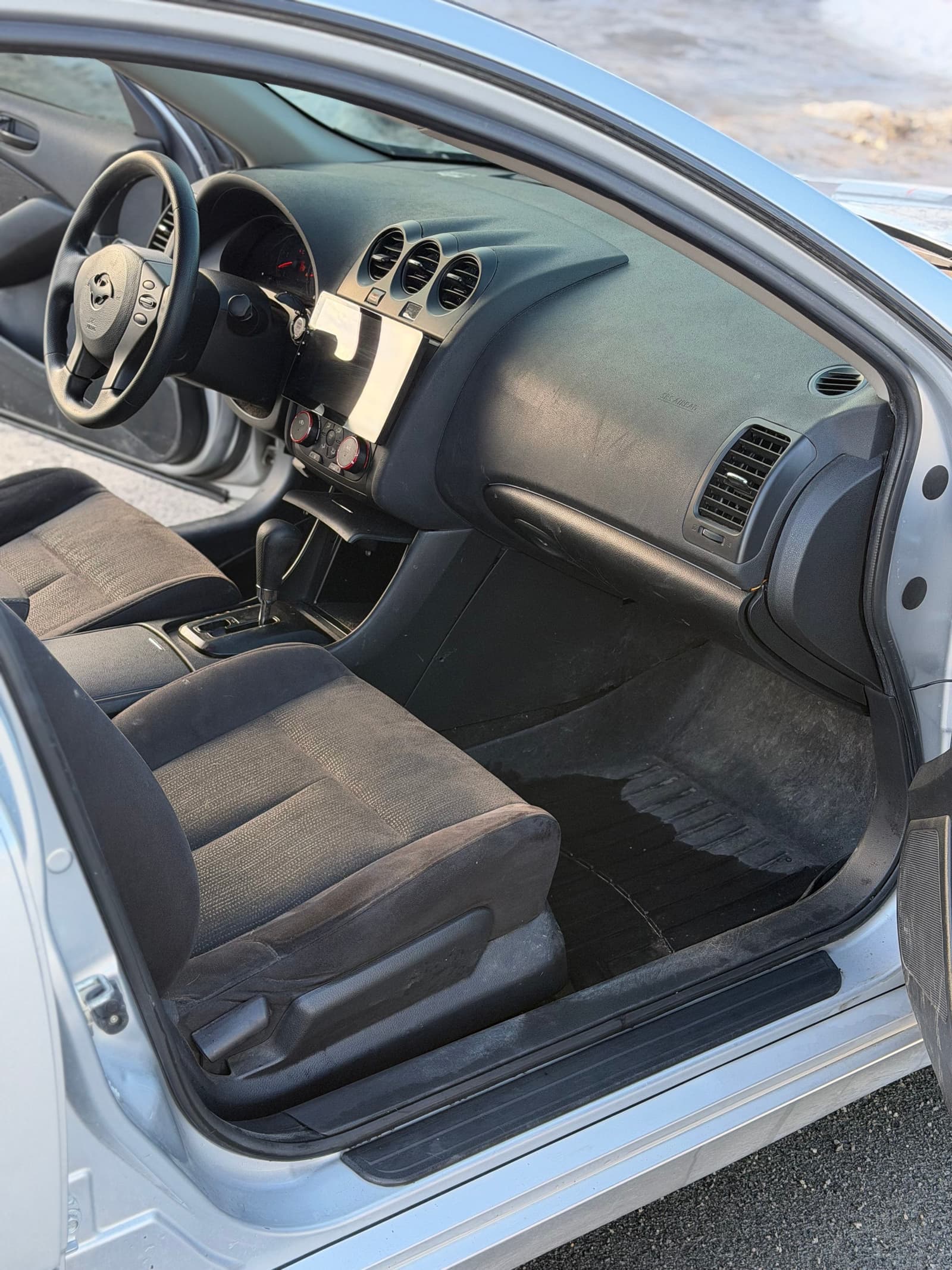 Nissan Altima 2011 - Image 9