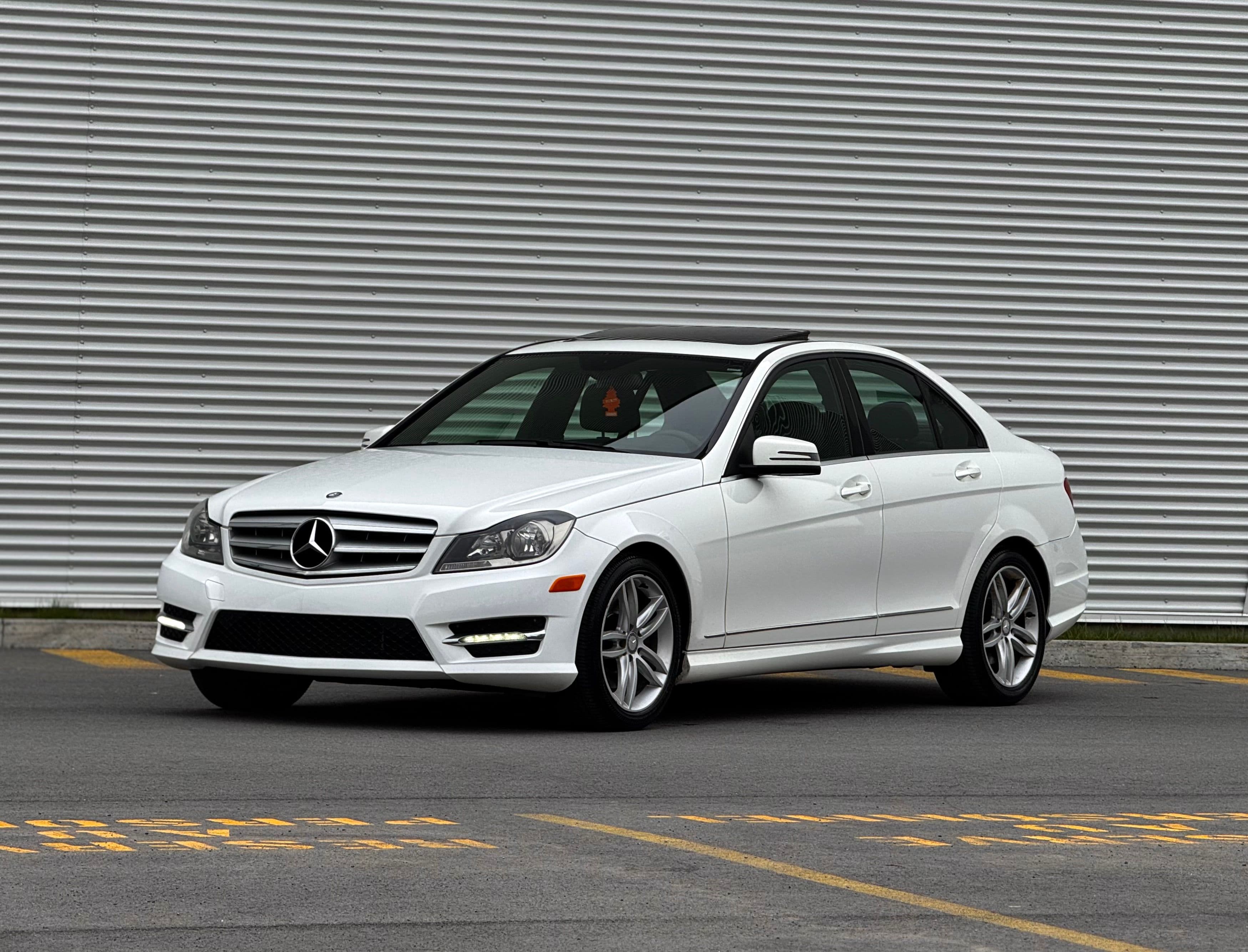 Mercedes-Benz C-Class 2013 - Image 2