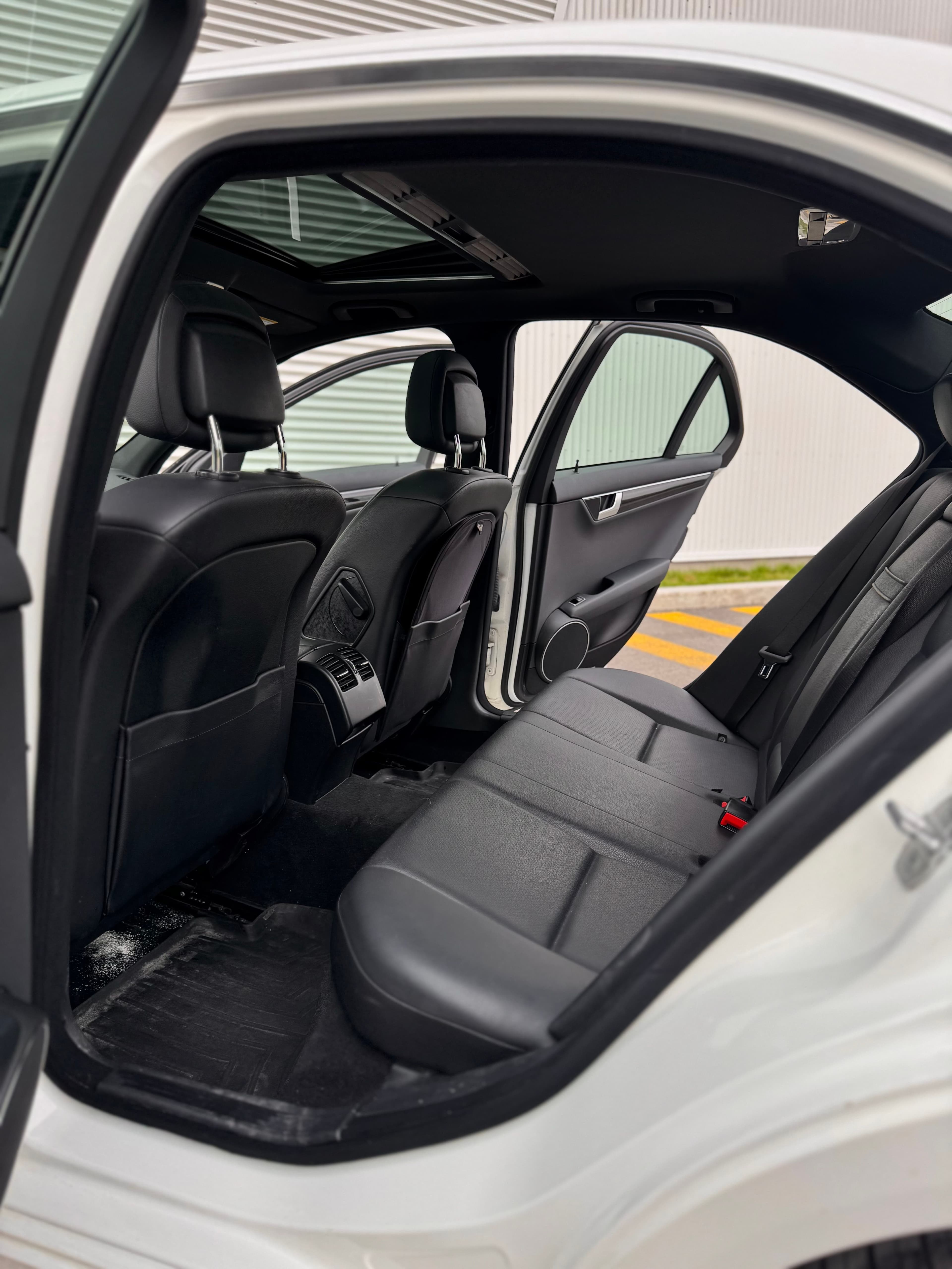 Mercedes-Benz C-Class 2013 - Image 16