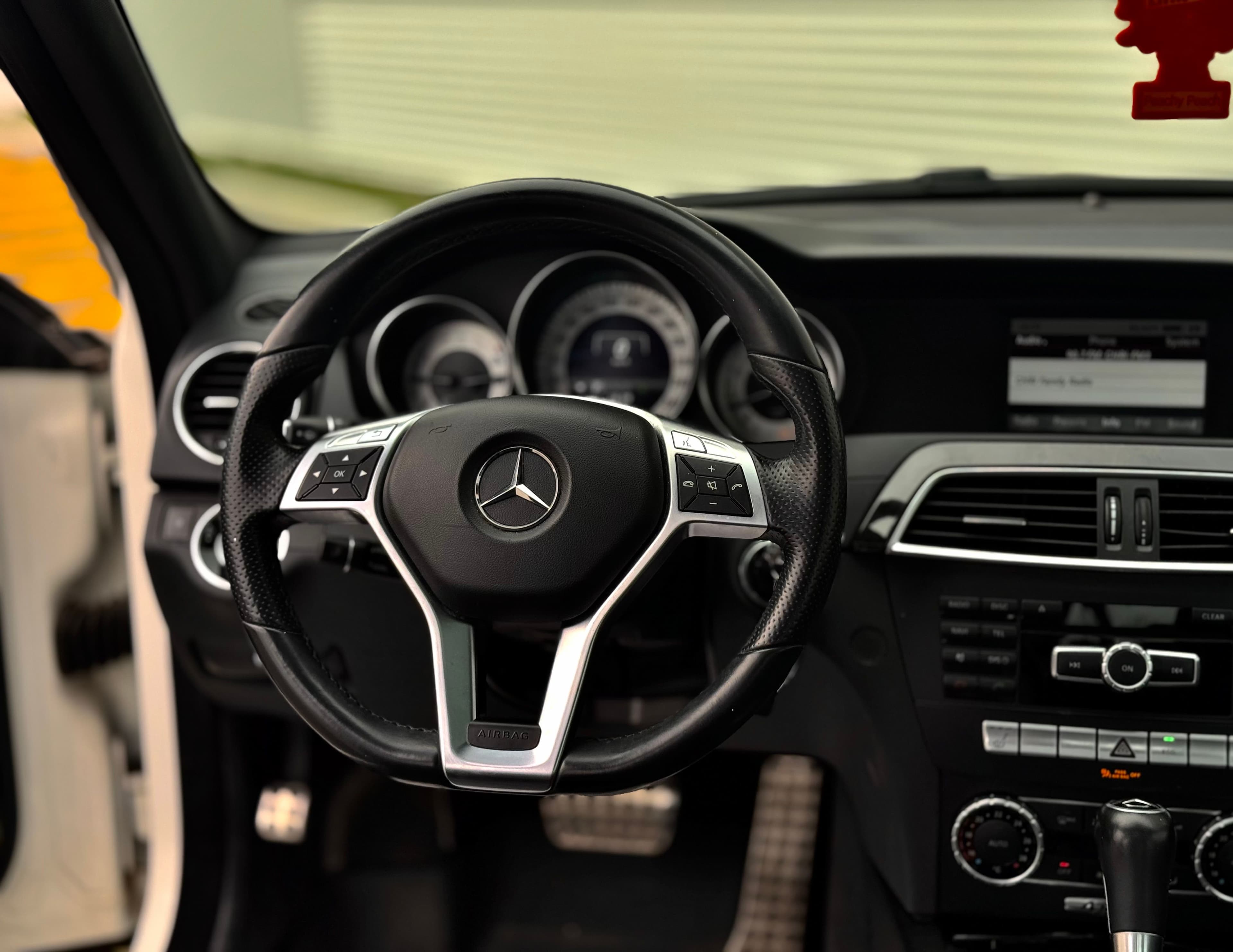 Mercedes-Benz C-Class 2013 - Image 19