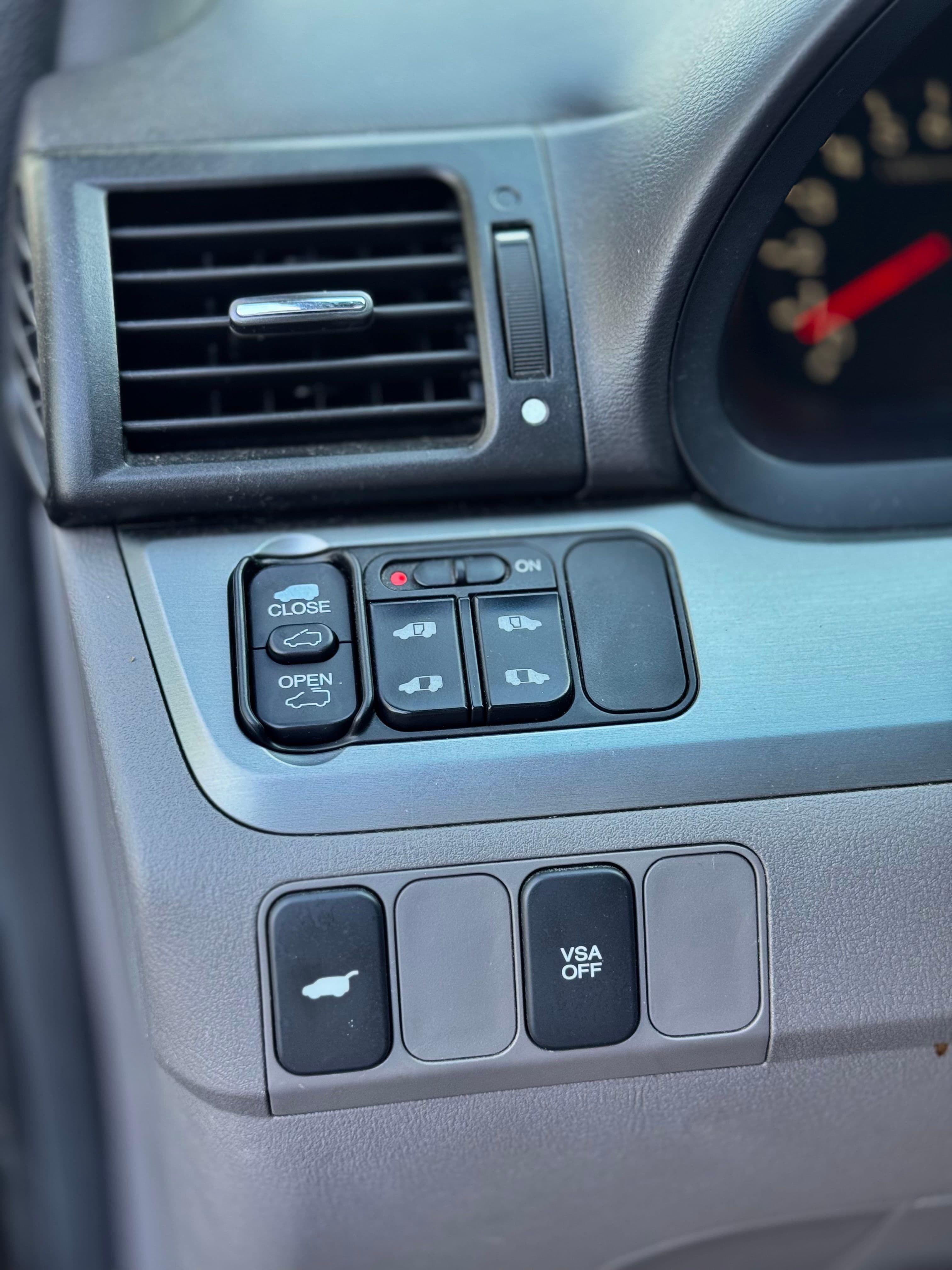 Honda Odyssey 2010 - Image 17