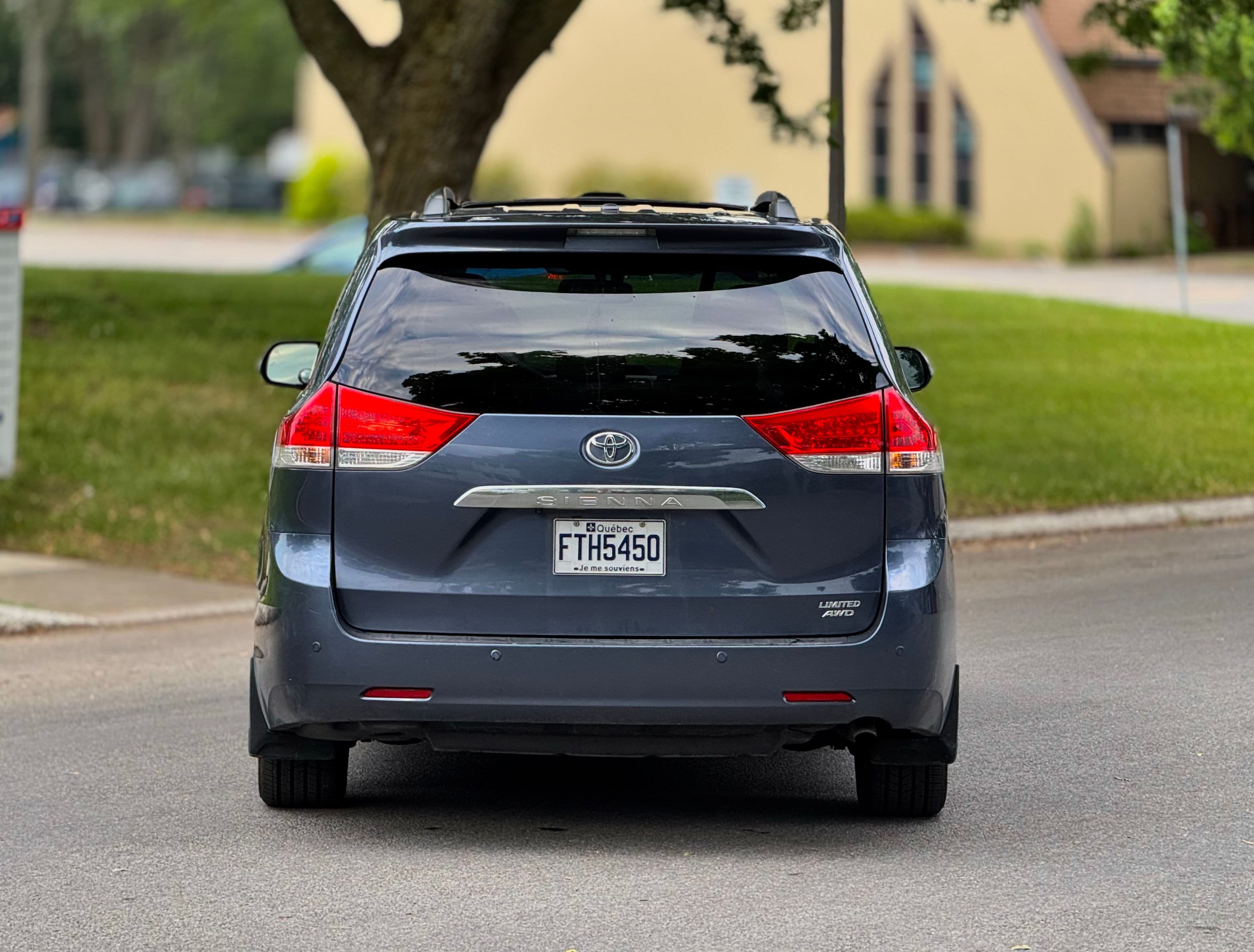 Toyota Sienna 2014 - Image 6