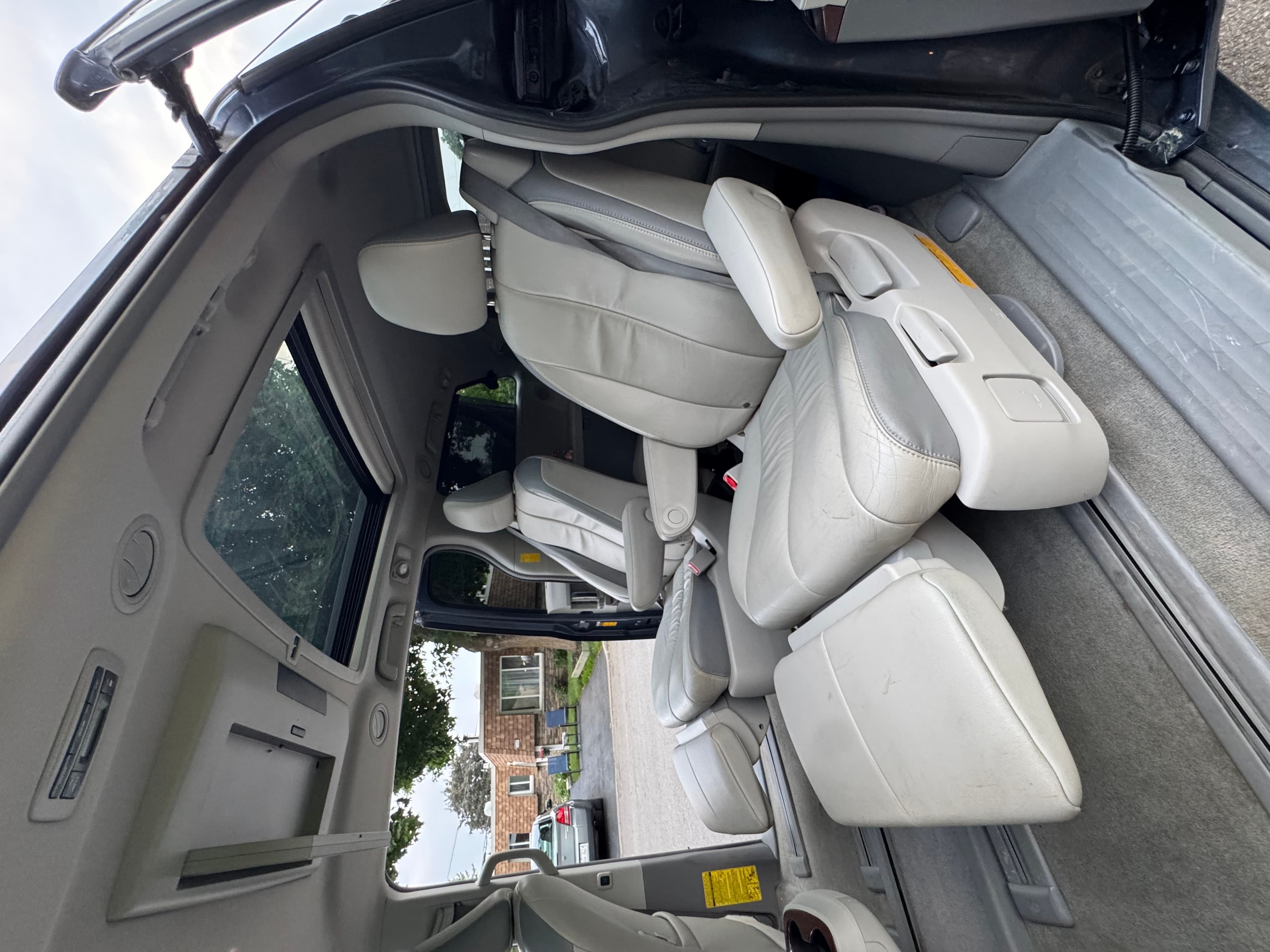 Toyota Sienna 2014 - Image 18