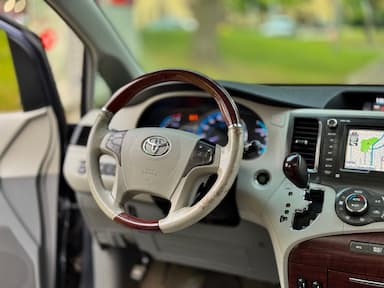 Toyota Sienna 2014 - Thumbnail 22